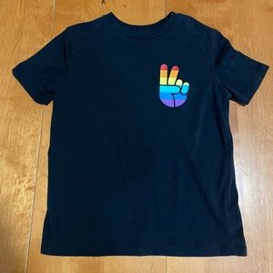 Kids Old Navy Pride tshirt - Size 8